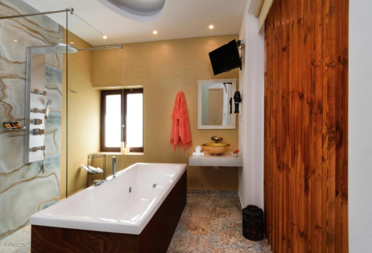 Diamond Luxury Suites Chania  Екстер'єр фото